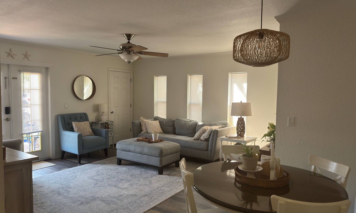 Dunedin Condo | Perfect Location, walk to Downtown Dunedin!