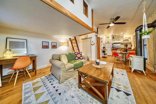 Ayers Cliff House | Perfect Loft for a Weekend in the Eastern Townships