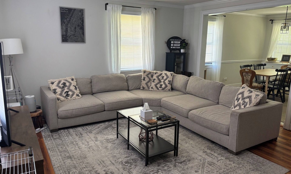 Forest Hills House | Perfect Master’s Rental