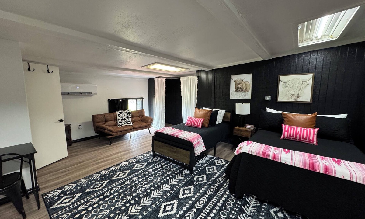 Guthrie Apartment | Perfect place to stay for events at the Lazy E
