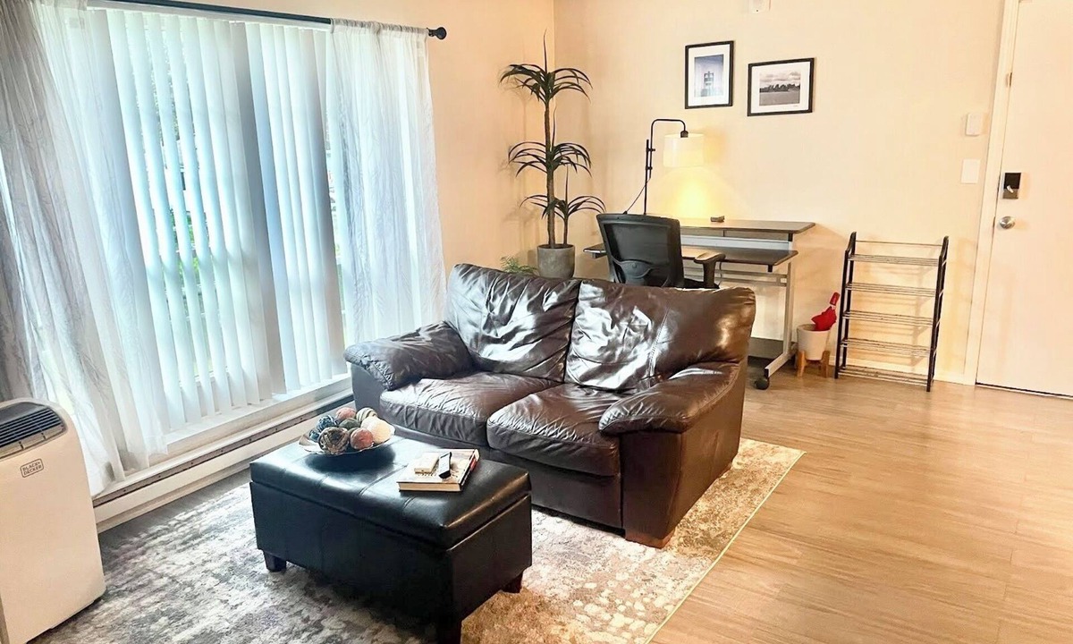 SeaTac House | Perfect Private Getaway in Seattle's Southside!