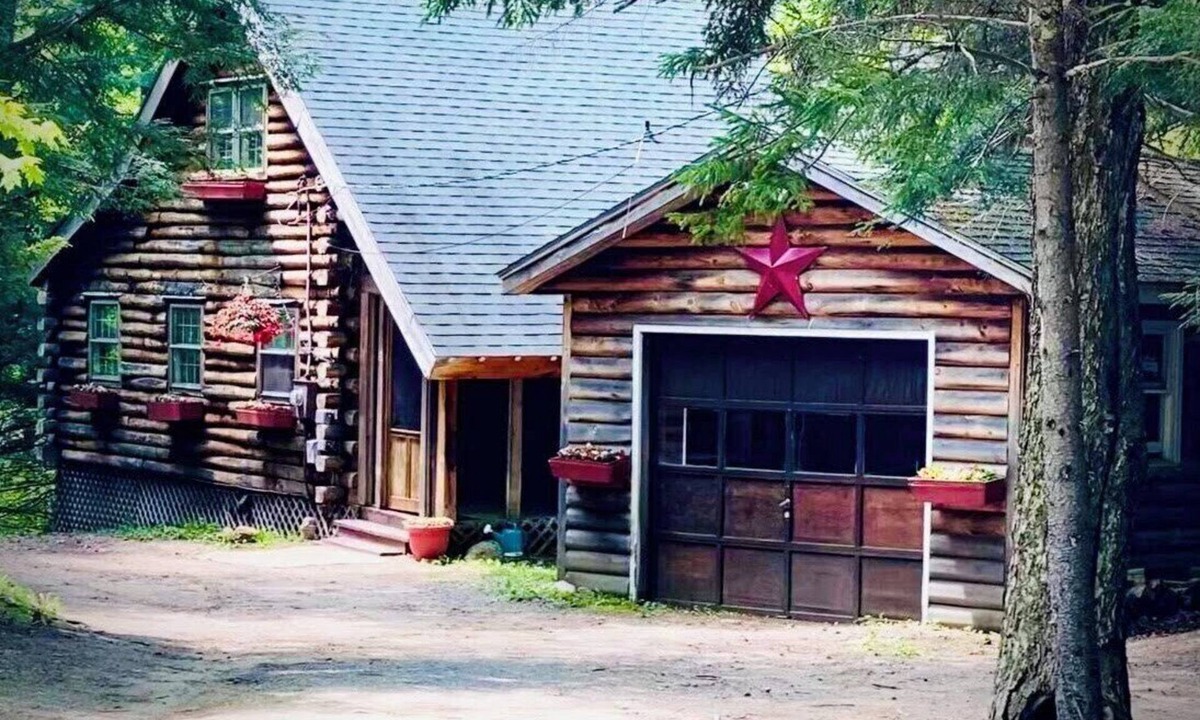 Tupper Lake Cabin | Perfect Readaway Vacation Spot