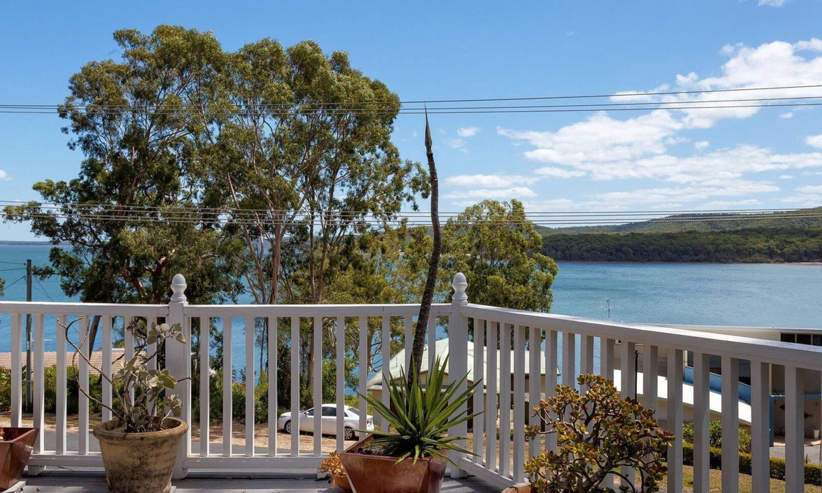North Arm Cove House | Perfect Seclusion - Top Level Only
