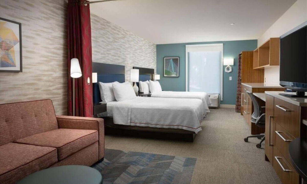 North Charleston Hotel | Perfect Spot for Unwinding! Onsite Pool, Free Parking and Free Breakfast!