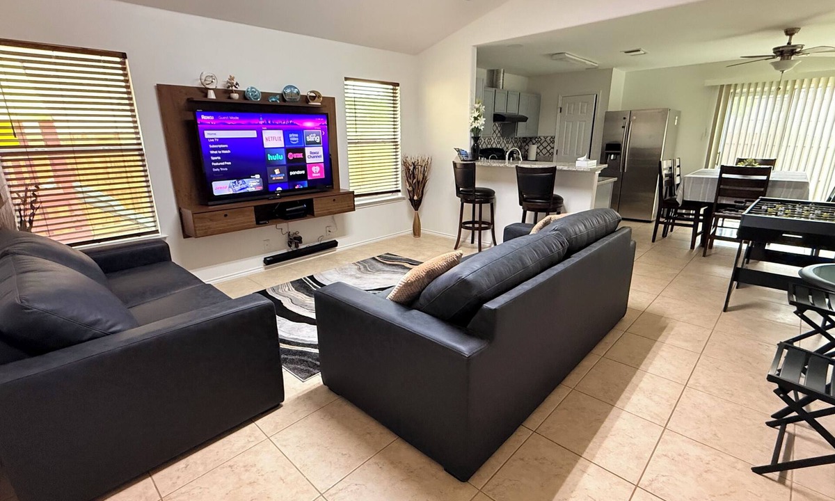 Heritage House | 🌟 Perfect Stay for BMT Graduation 5 Min to Lackland AFB & SeaWorld
