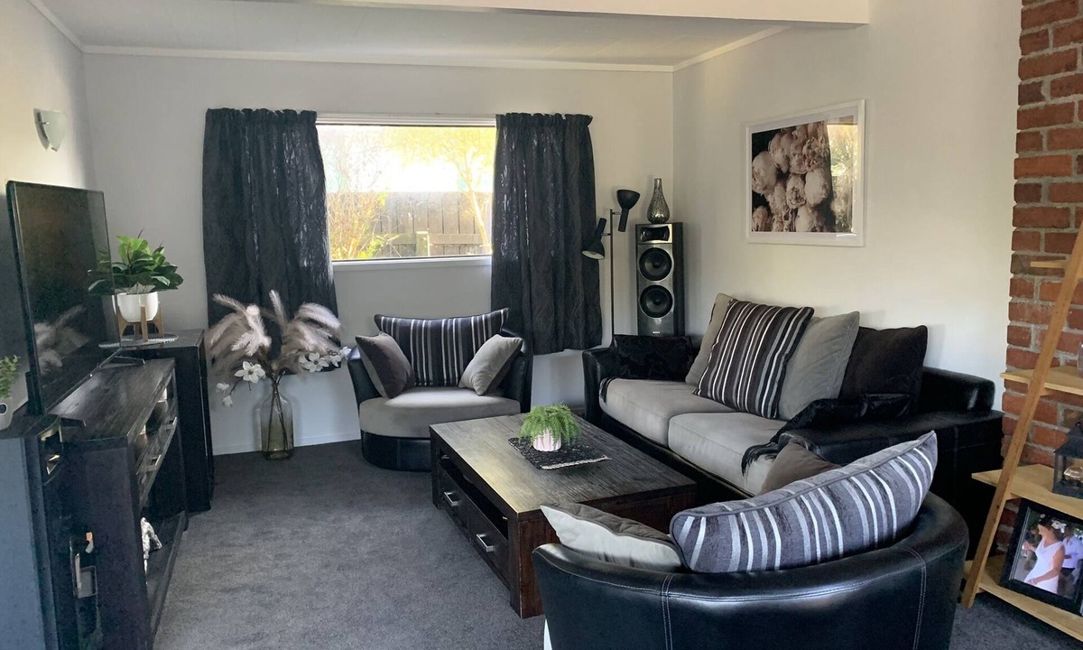 Paraparaumu Beach House | Perfect summer holiday home