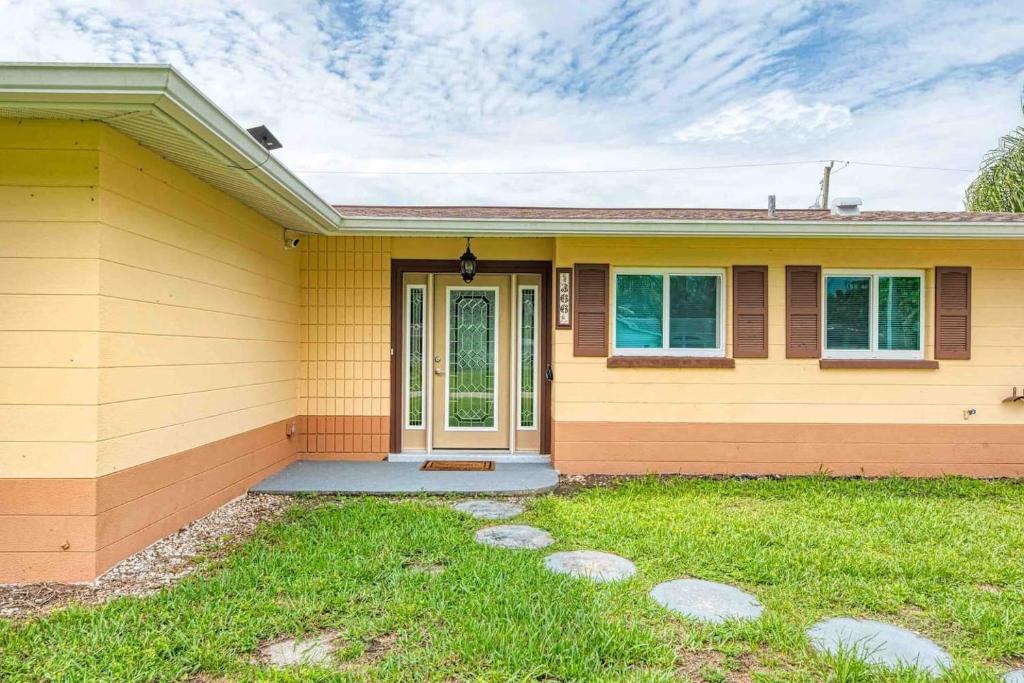 Venice Gardens House | Perfect Vacation Home near beach