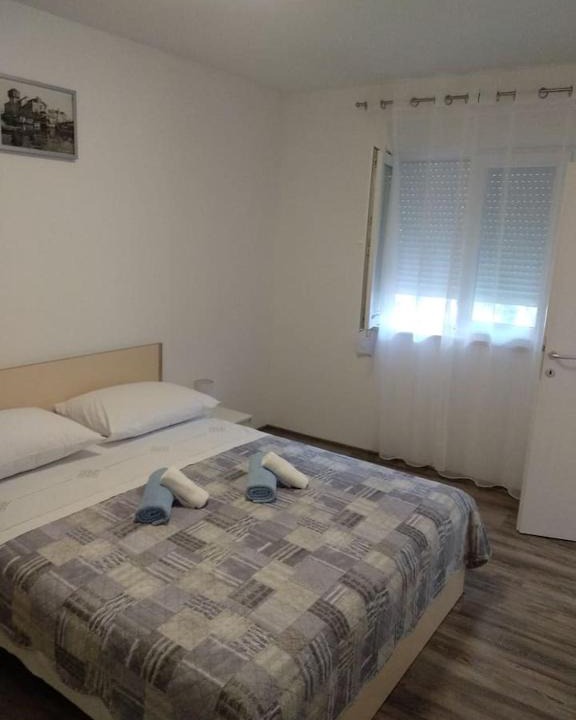 Kastel Gomilica Apartment | Perfect vacation location: Apartment Pavlov