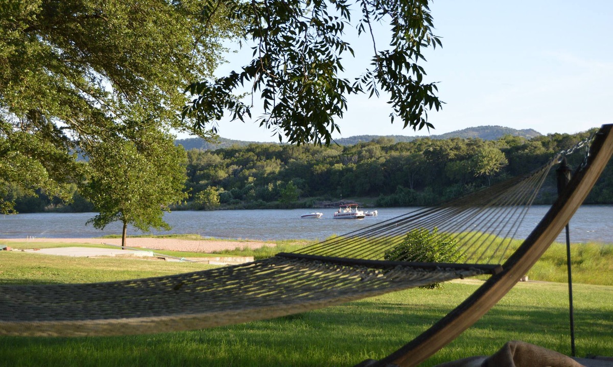 Kingsland House | Perfect waterfront 3/2 for your family getaway