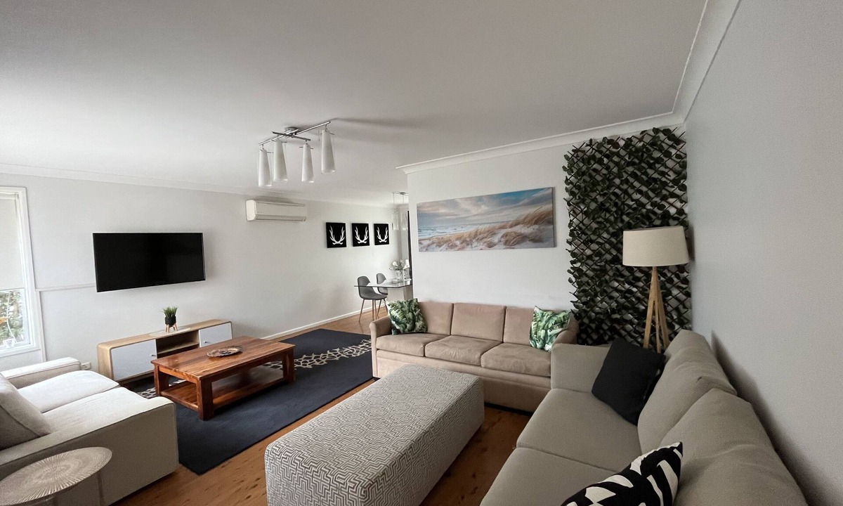 Castle Hill House | Perfectly located house with a big backyard