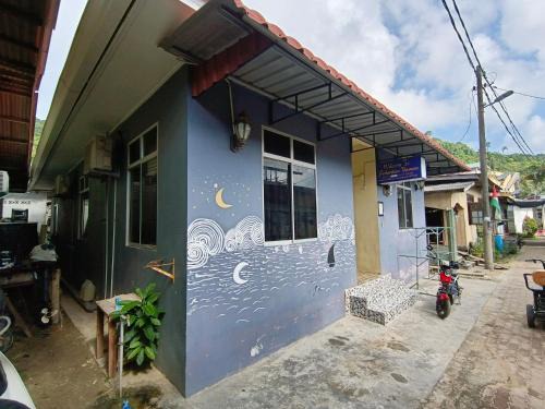 Kampung Pasir Hantu House | Perhentian Idaman