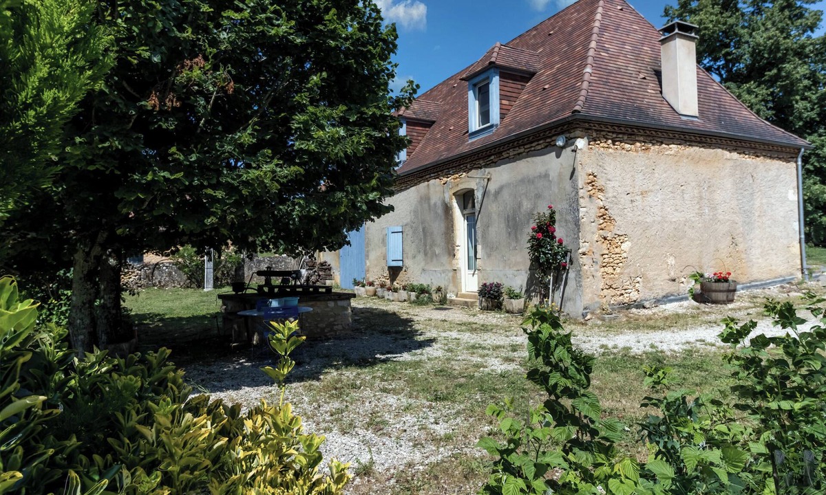 Sainte-Foy-de-Longas House | Périgord Farmhouse "Chez Reine" – Authenticity and Tranquility in the Heart of Nature