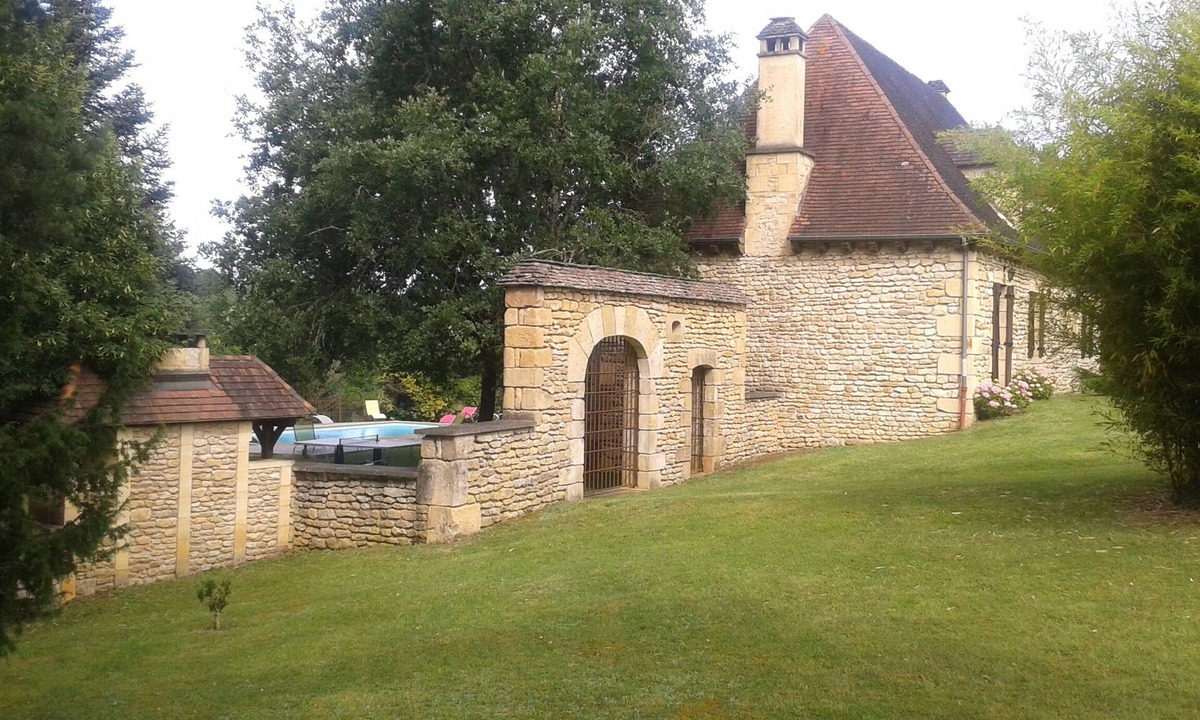 Plazac House | PERIGOURDINE STONE HOUSE CLASS 3 * GREEN FRAME WITH PRIVATE POOL.