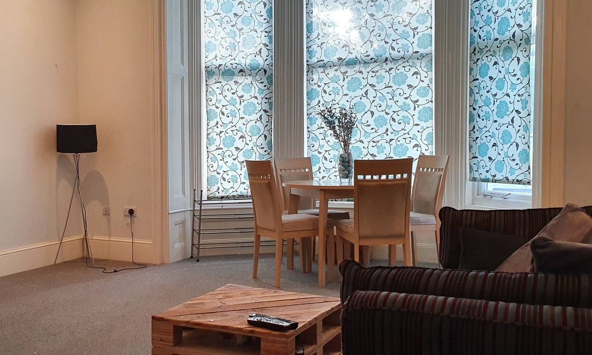 Chatham Apartment | Period Ground Floor Apartment With Private Parking