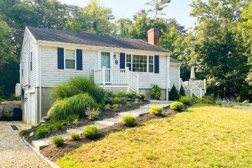 Northwest Harwich House | Periwinkle House