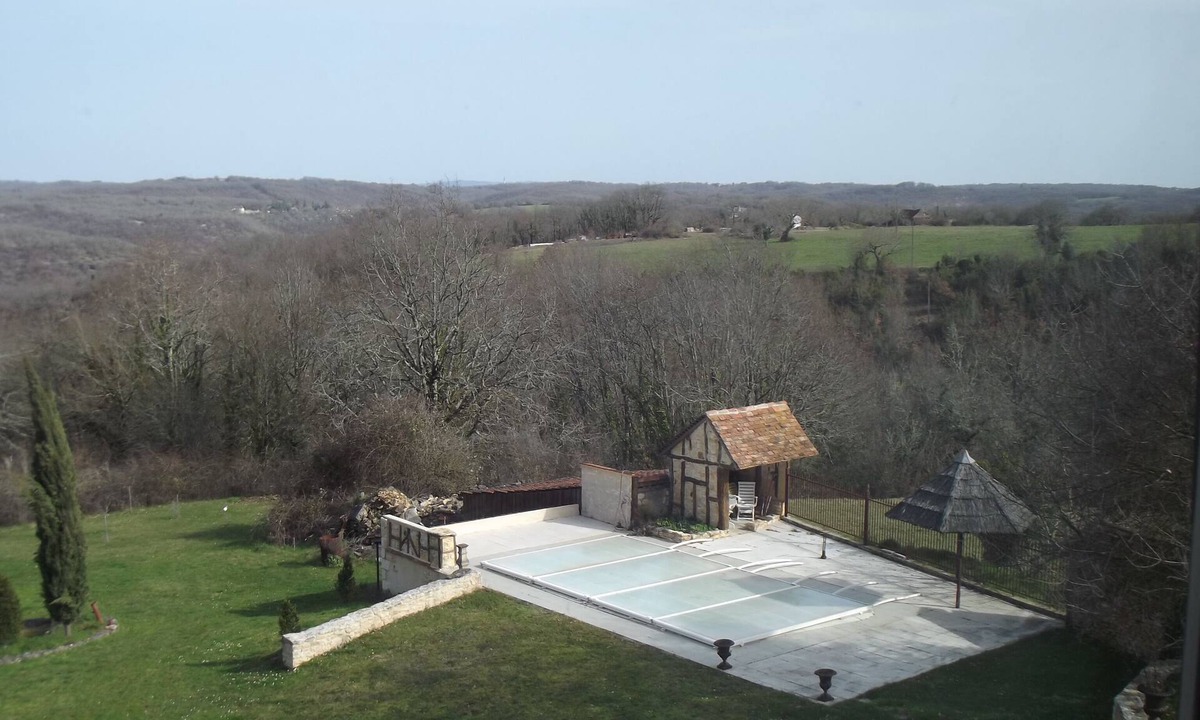 Salignac-Eyvignes House | Periwinkle or courtyard cottage