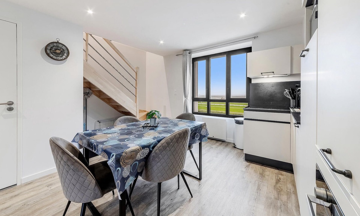 Saint-Benoit-des-Ondes Apartment | Pet friendly apartment