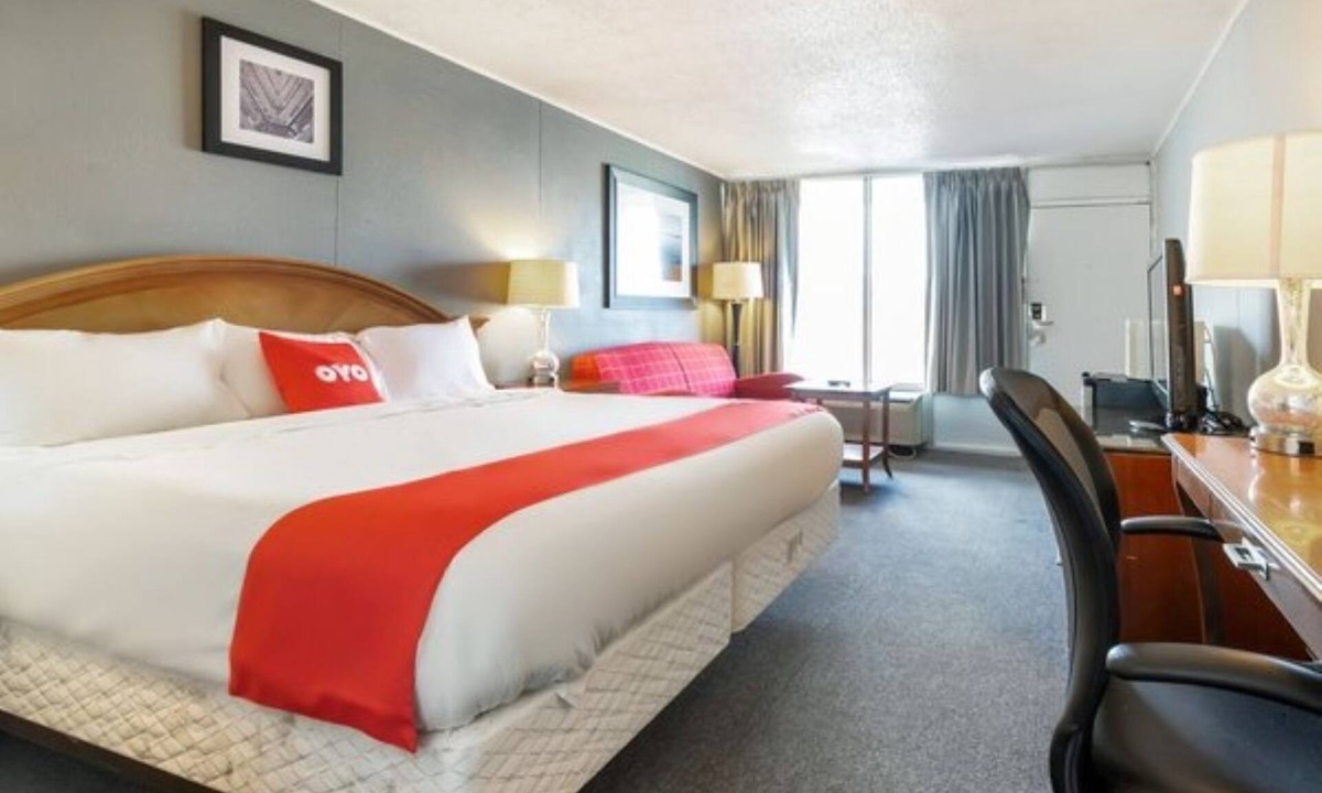 Jennings Hotel | Pet-Friendly Escape Near Jennings, Perfect for Overnight Stays