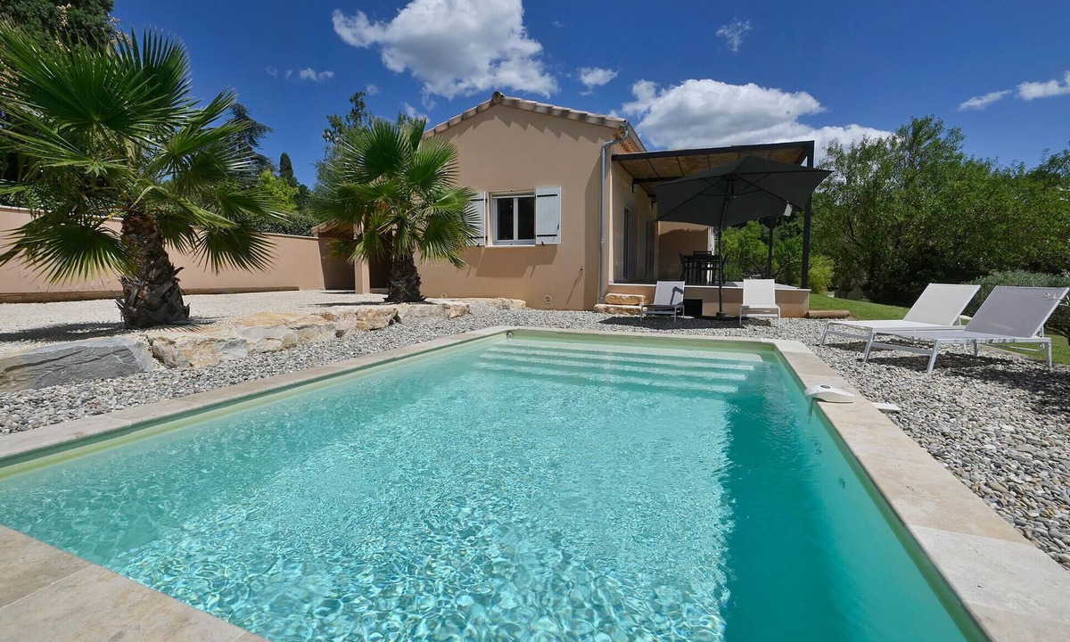 Saint Michel d'Euzet House | Pet friendly home in Saint-Michel-d'Euzet