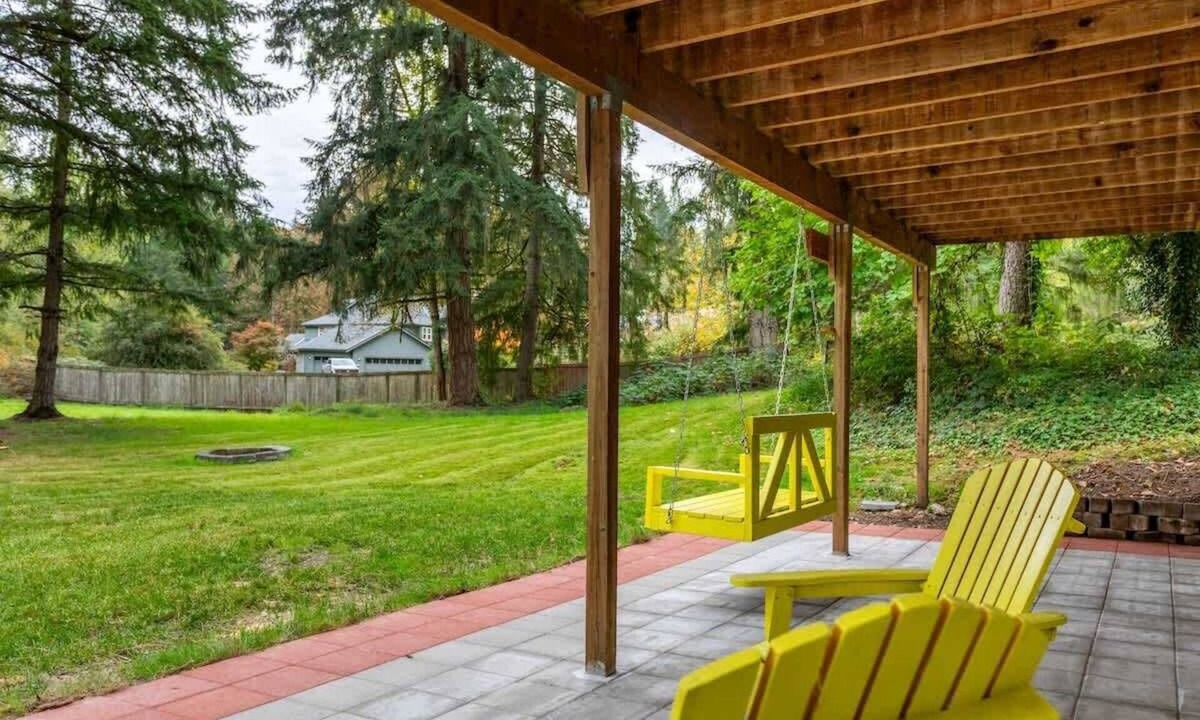 Sammamish House | Pet-Friendly 1BR, Central Heating, Free Parking