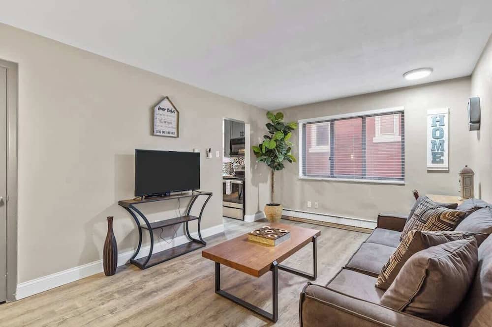 Tower Grove South Apartment | Pet-Friendly 1BR · Tower Grove · 3 mi SSM SLU · Free Parking