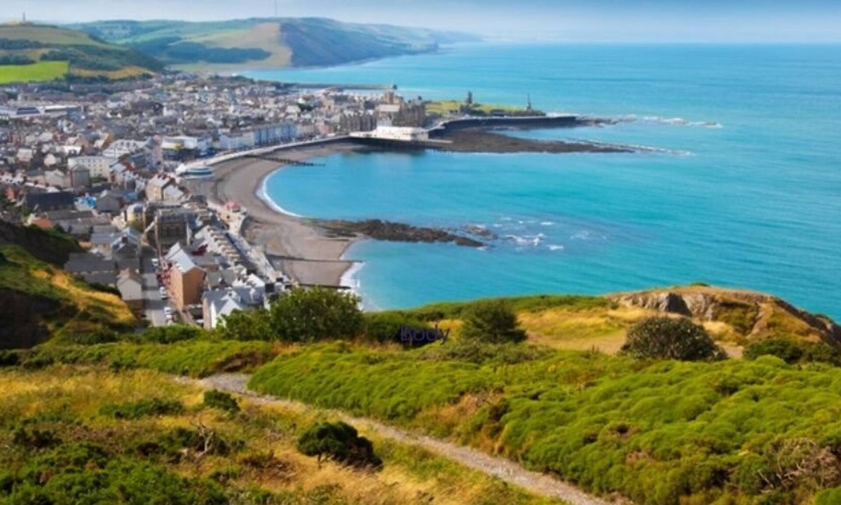 Aberystwyth Cabin | Pet Friendly 2 Bedroom Caravan Clarach Bay