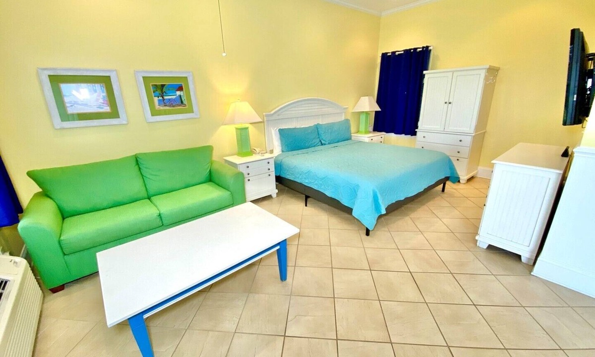 Atlantic Beach Hotel | Pet-friendly, 3 Blocks to Beach, Centrally Located! Unit 502
