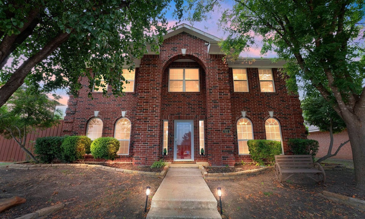 Allen House | Pet-friendly 4-bedroom + Office and Pool