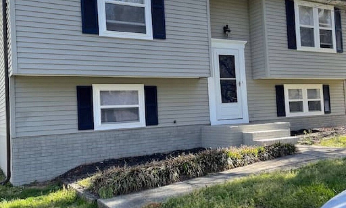 Charlotte House | Pet-Friendly 4BR | Near Uptown | Sleeps 9