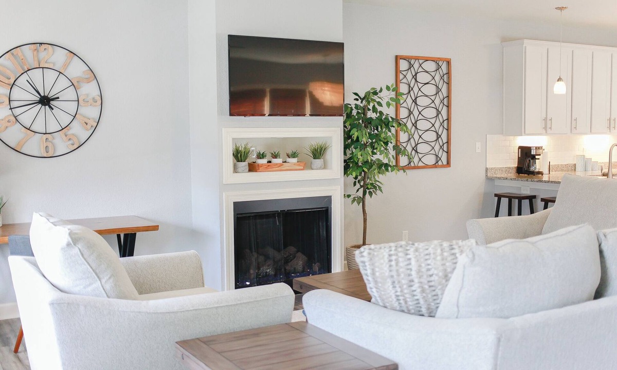 Northeast Virginia Beach House | Pet - Friendly 4BR Home - Near Beach Sleeps 8