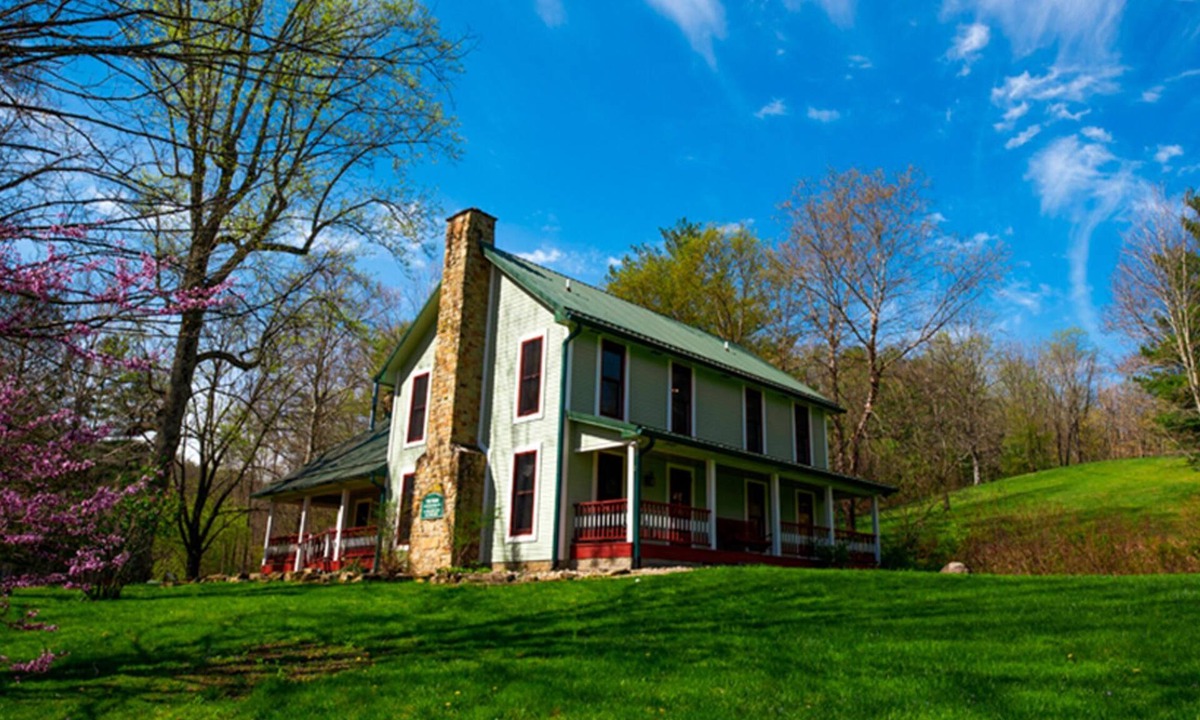 Nashville Other | Pet-Friendly 6-Bedroom Peaceful Farm