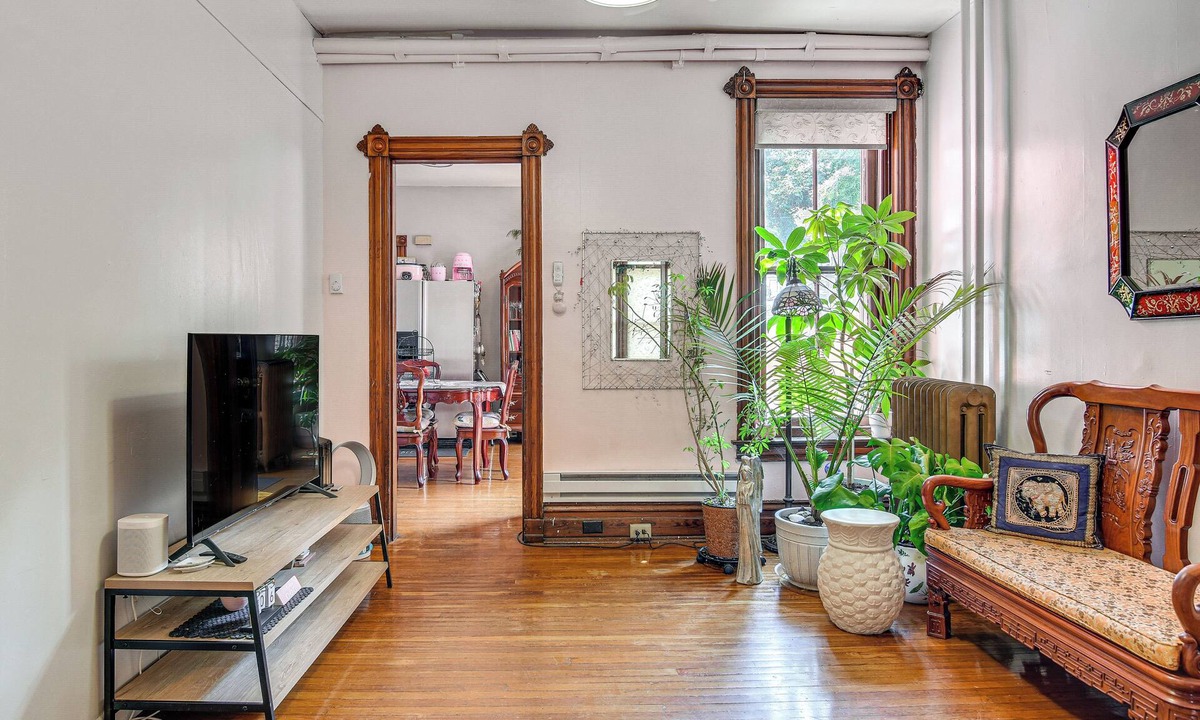 Allentown Apartment | Pet-Friendly Allentown Apt Near Hamilton District!