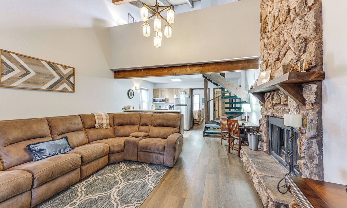 Angel Fire Apartment | Pet-friendly Angel Fire Condo: Walk to Ski Resort