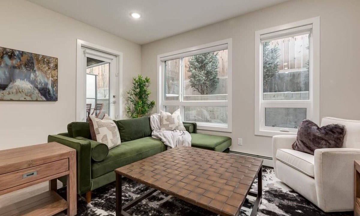 Shaganappi Apartment | Pet Friendly Apartment w/Free Underground Parking