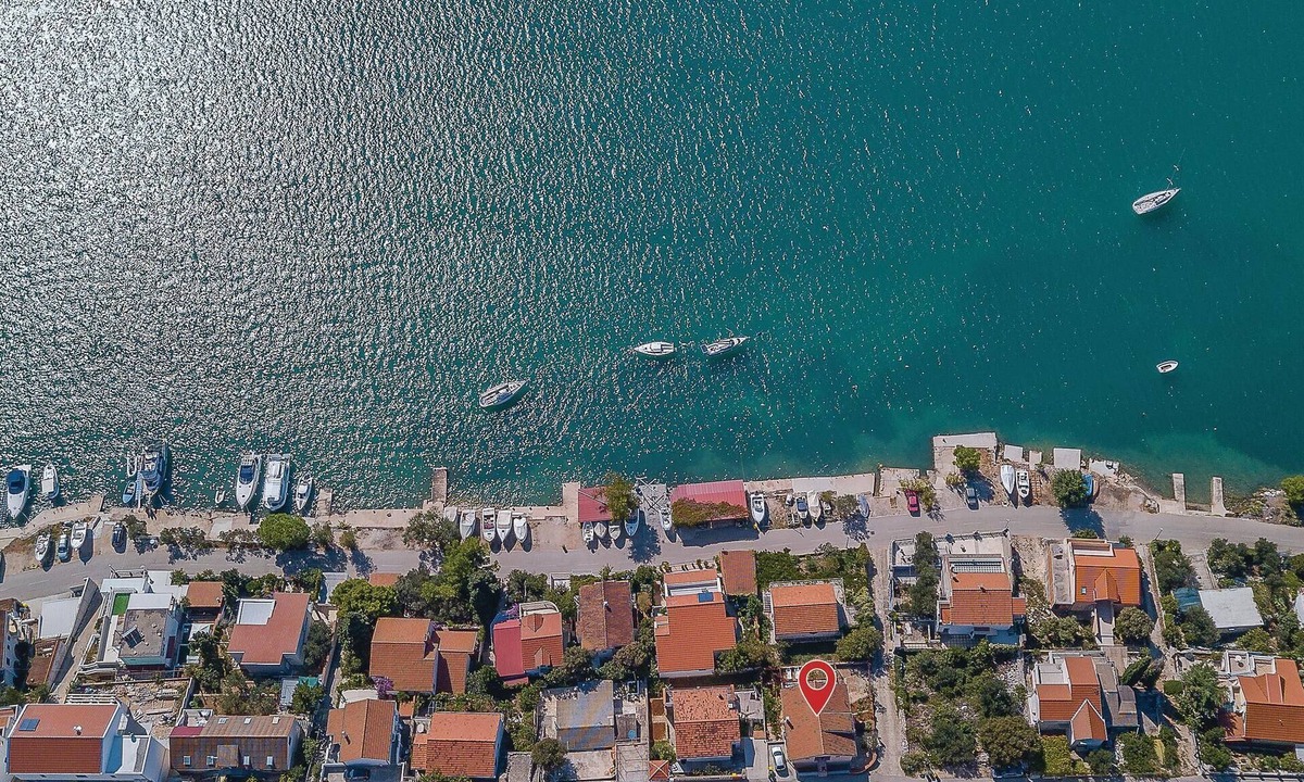 Tijesno Apartment | Pet friendly apartment in Tisno with WiFi