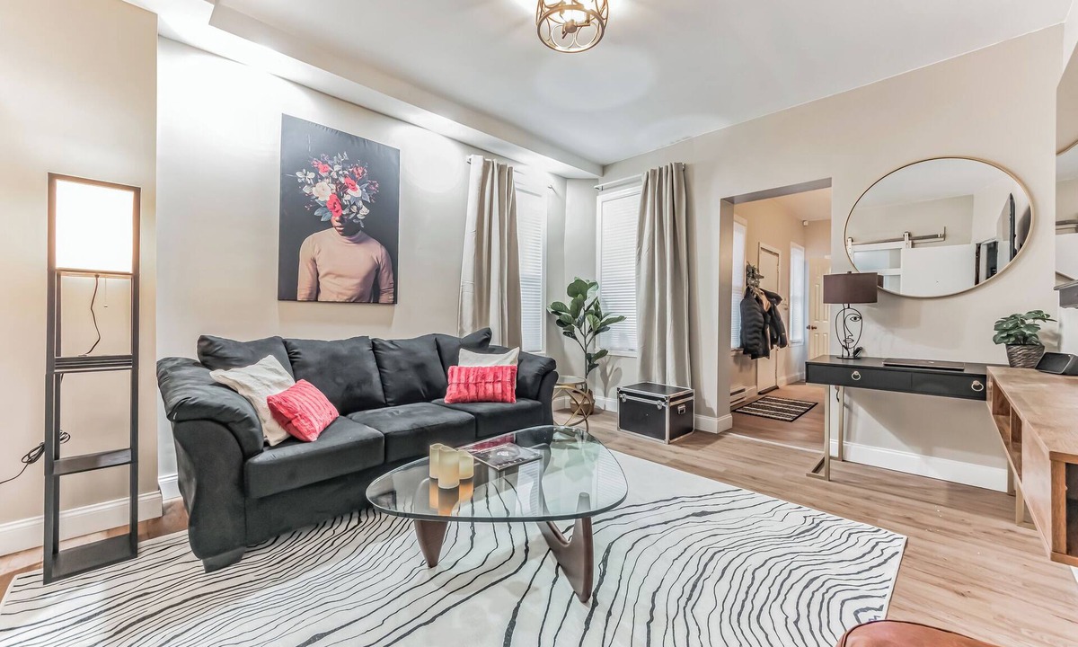 Allentown Apartment | Pet-Friendly Apt Fenced yard Private Parking