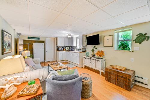Aquebogue Apartment | Pet-Friendly Apt w/Hot Tub Near the Hamptons!
