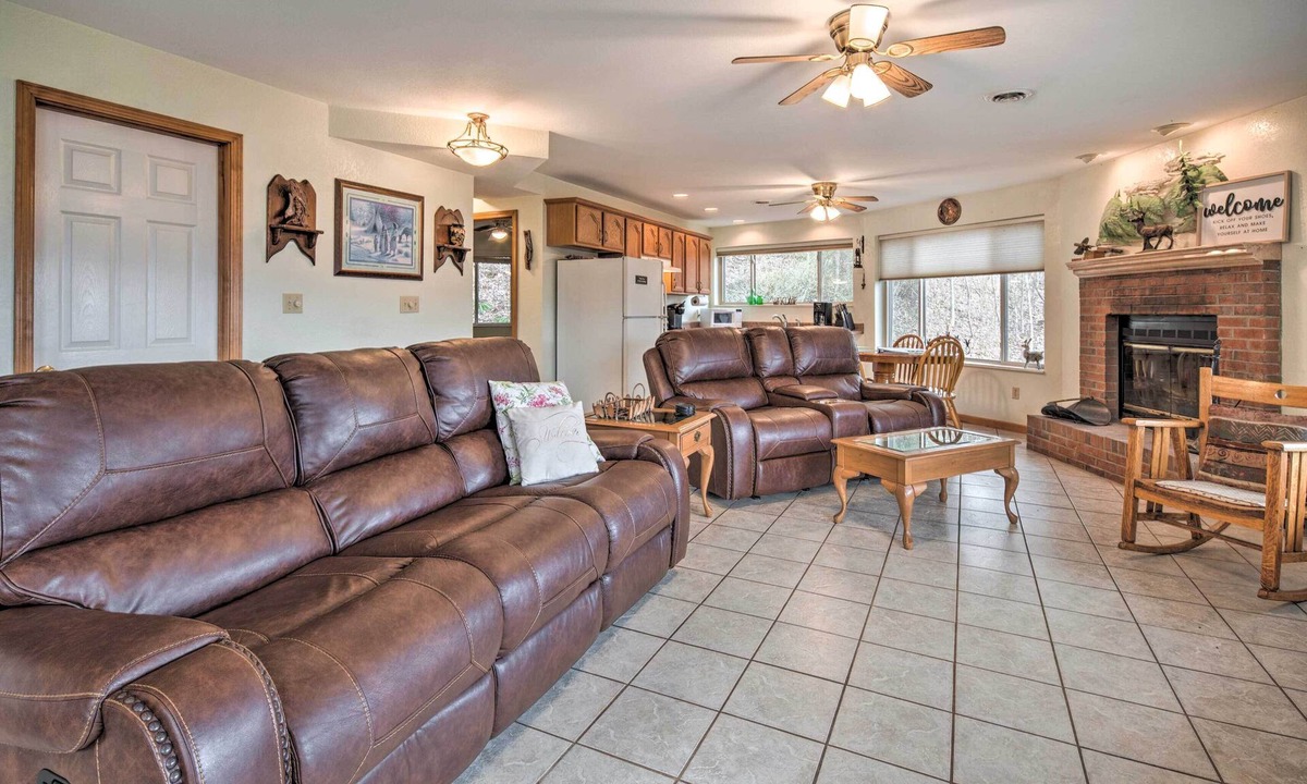 Burnsville Apartment | Pet-Friendly Apt w/Views in Pisgah Nat’l Forest!