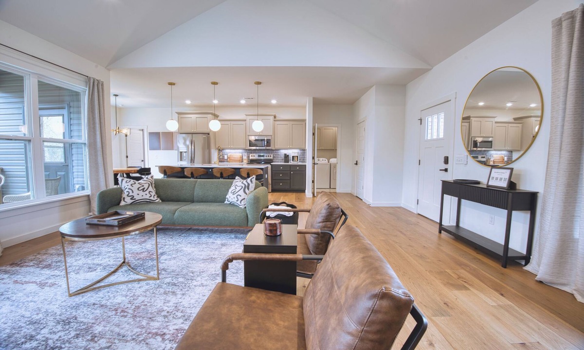 Bella Vista House | Pet-Friendly Bella Vista Home w/King Bed, Kitchen & Trail Access