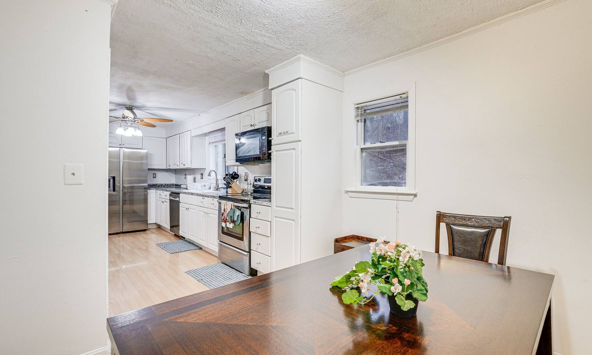 Burlington House | Pet-Friendly Burlington Home: 17 Mi to Boston!