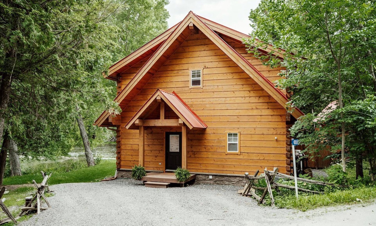 Lanark Cabin | Pet-Friendly Cabin, Ideal for Family Glamping Trips in Ontario