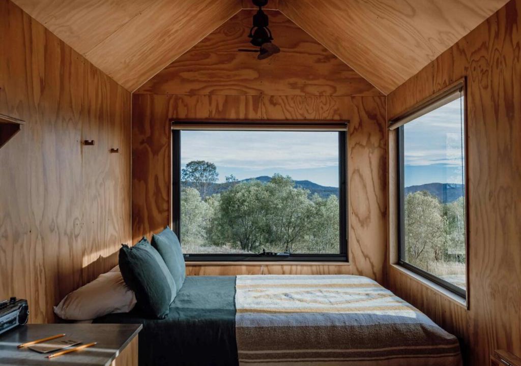 Flinders Lakes House | Pet Friendly Cabin Surrounded by Wilderness - Gili