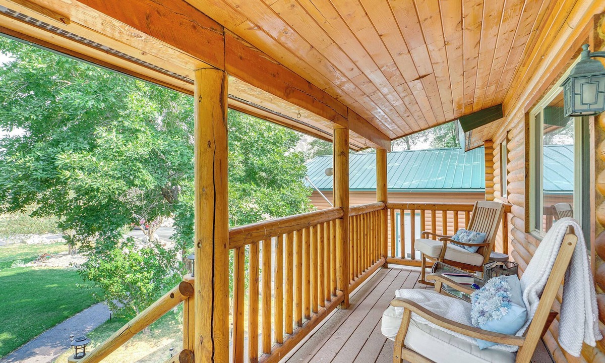 South Weber Cabin | Pet-Friendly Cabin w/Mtn View in South Weber!