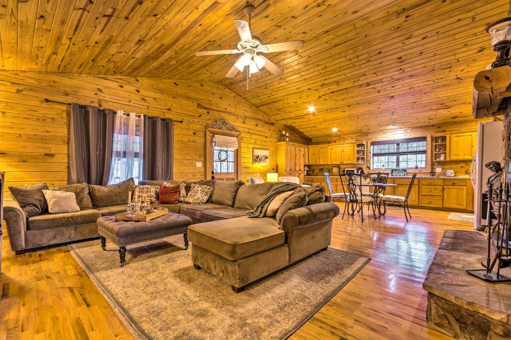 Cabot House | Pet-Friendly Cabot Cabin w/Fenced Yard!