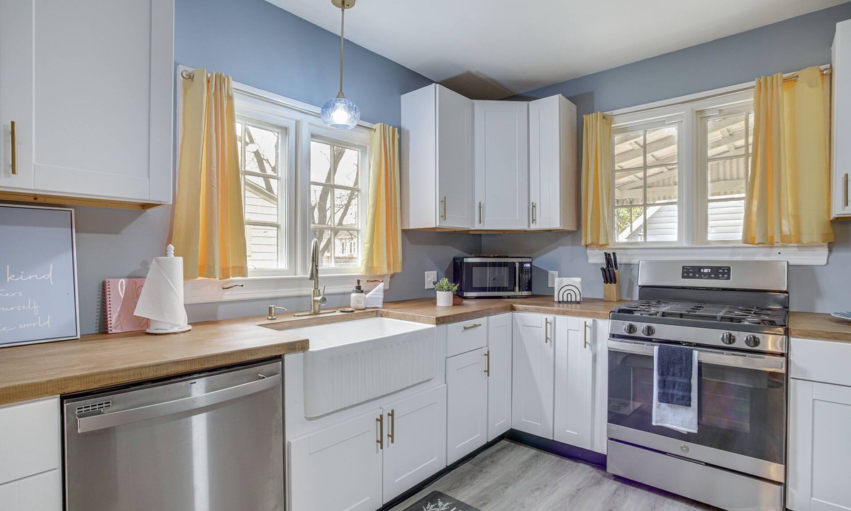 Cambridge House | Pet-Friendly Cambridge Home - Walk to River!