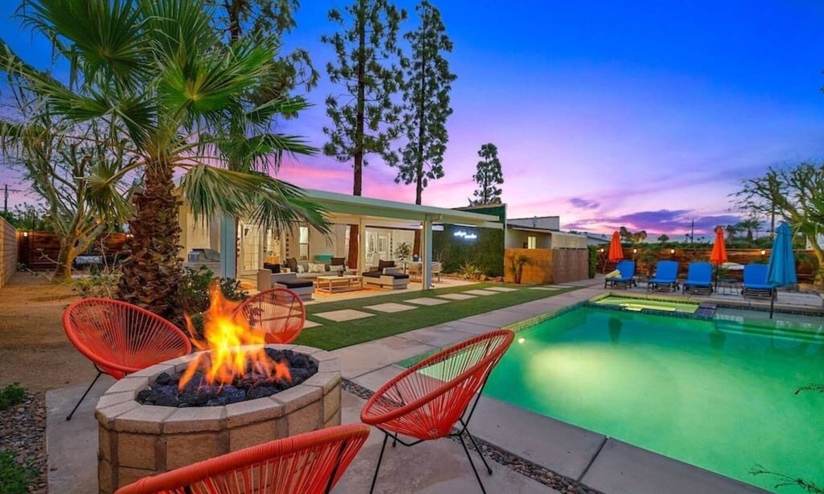 Desert Park Estates House | Pet-Friendly Casita with Pool & Spa