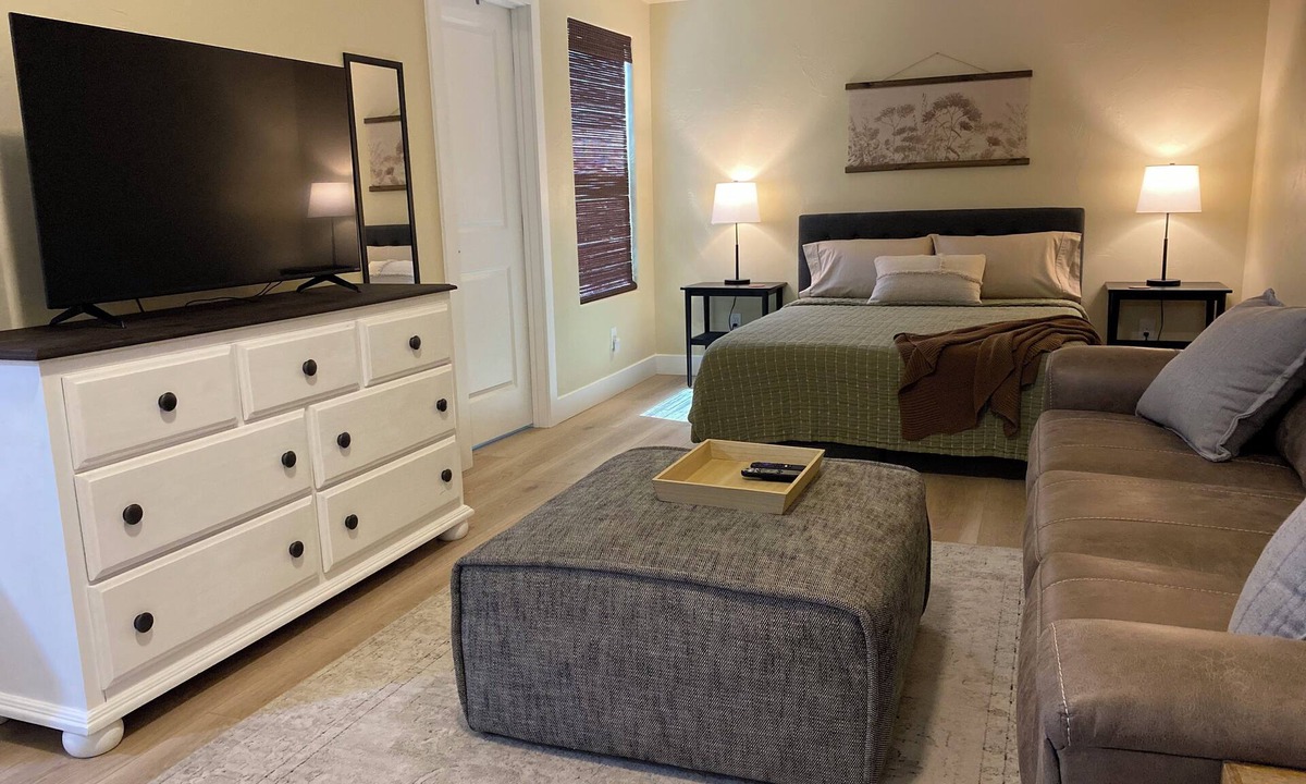 Roswell Cottage | Pet Friendly~Casita Luna