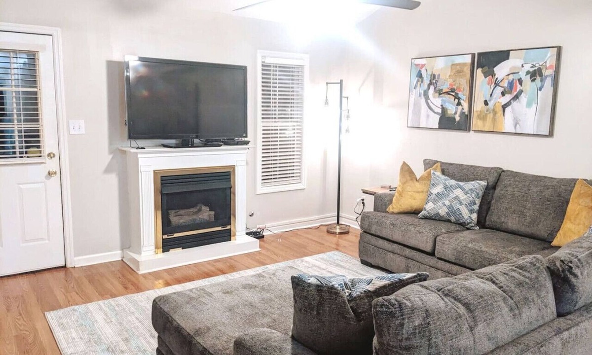 National Hills Condo | Pet Friendly condo, close to the masters!