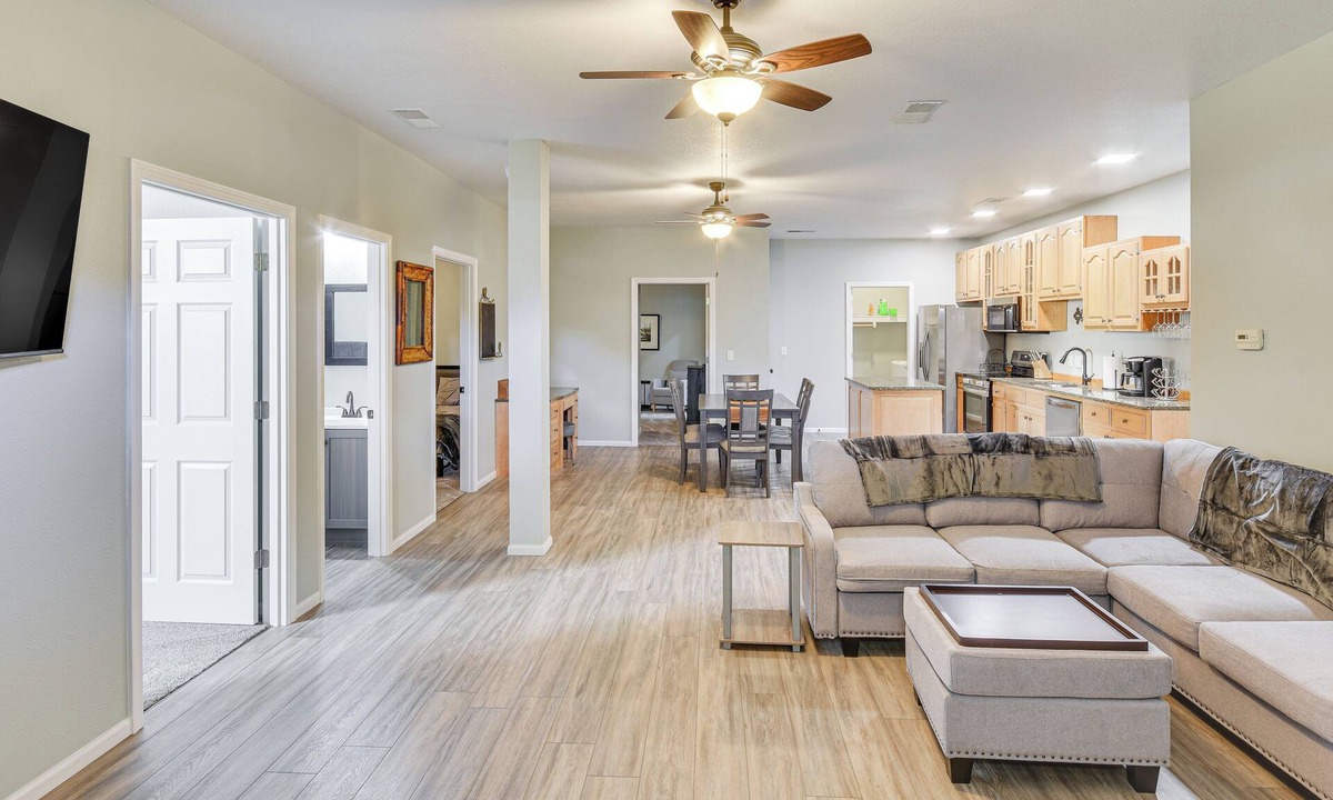 Fulton Apartment | Pet-friendly Downtown Fulton Apt w/Smart TV!