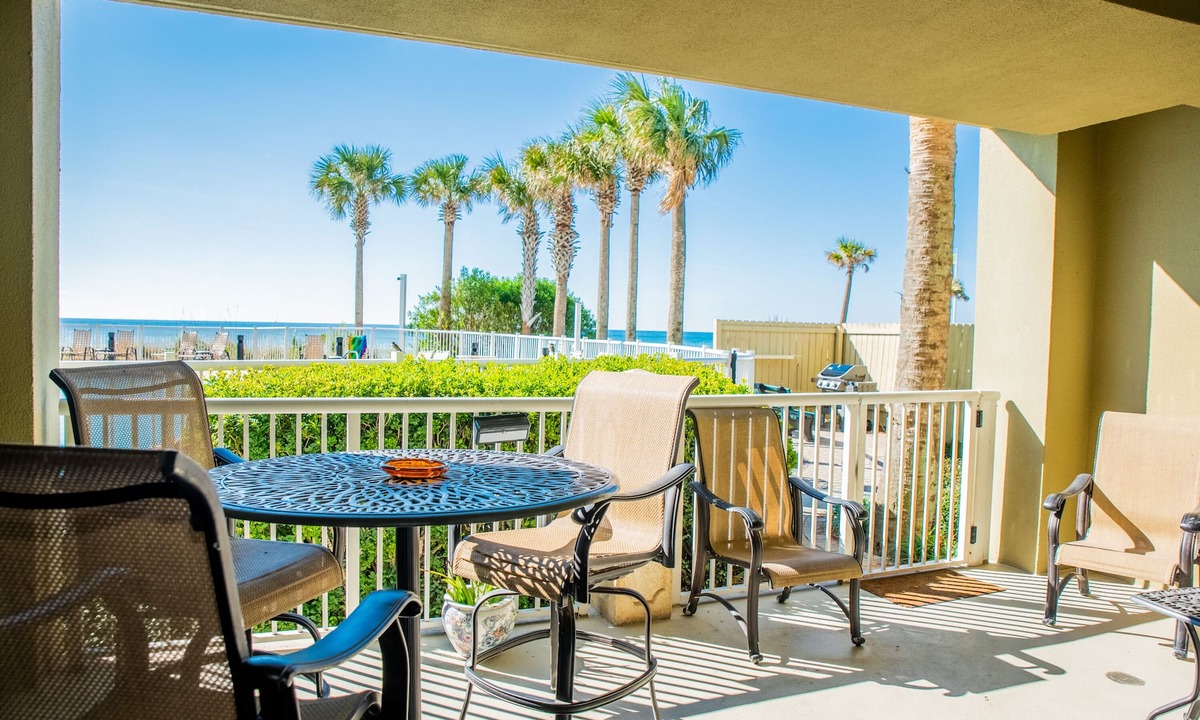 Panama City Beach Hotel | PET-FRIENDLY @ GRAND PANAMA. WALK OFF PATIO DIRECT TO BEACH, POOL AND BBQ GRILLS